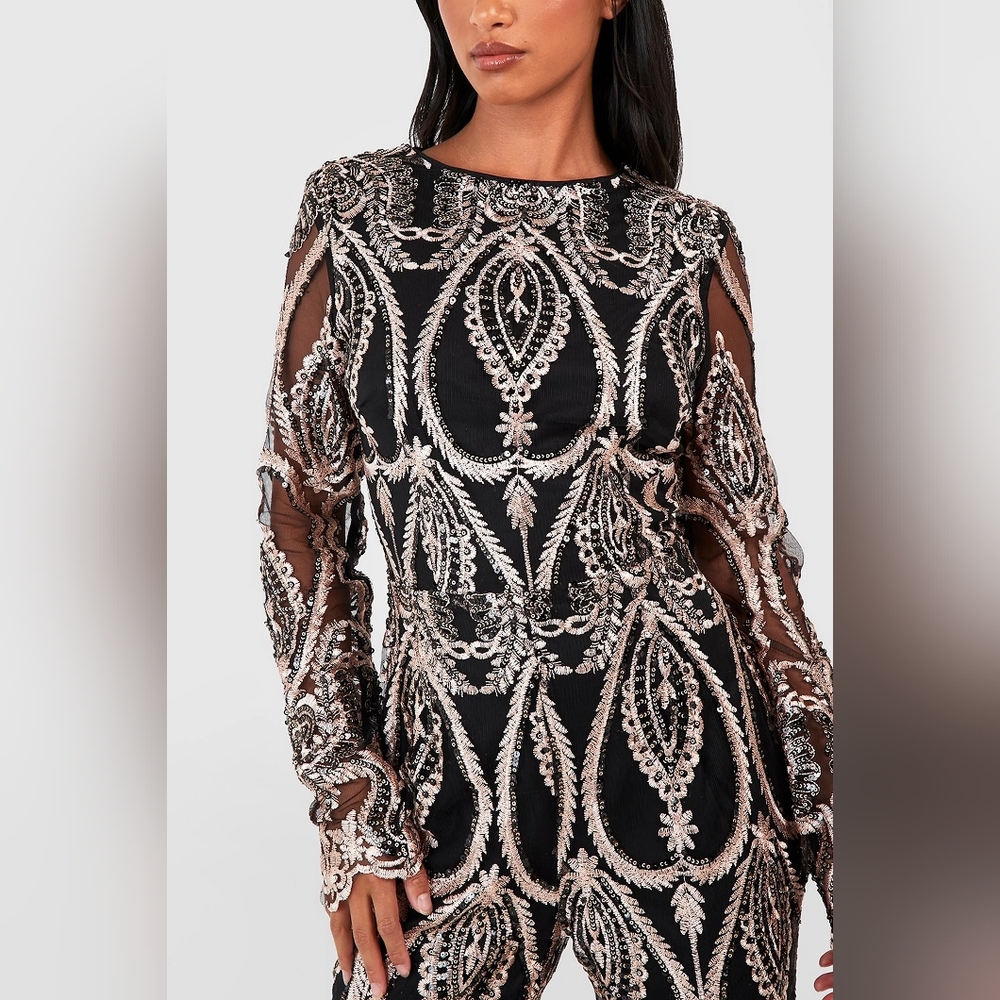 NWT Sz 16 Boohoo GZZ69694 Champagne & Black Embellished Damask Jumpsuit - Picture 2 of 5